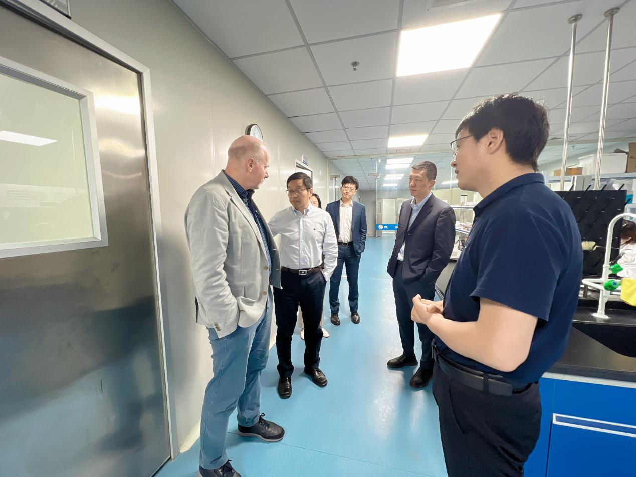 1685809084729699.png 3-3.png